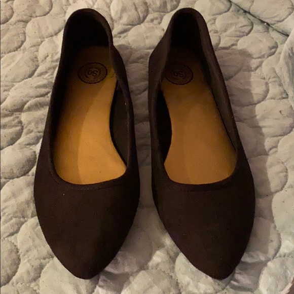 black flats